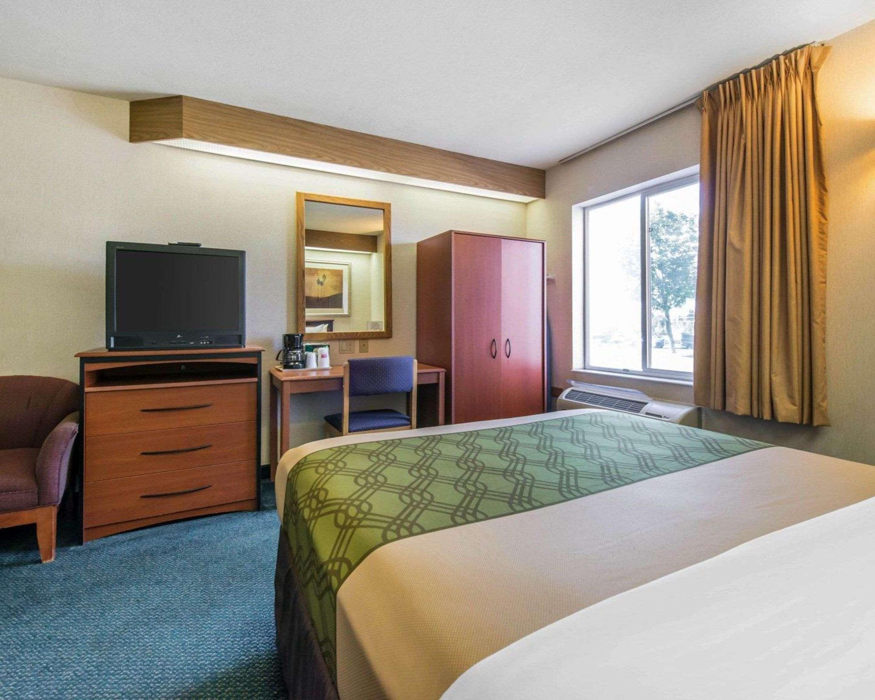 Econo Lodge North Academy Колорадо-Спрінгз Екстер'єр фото
